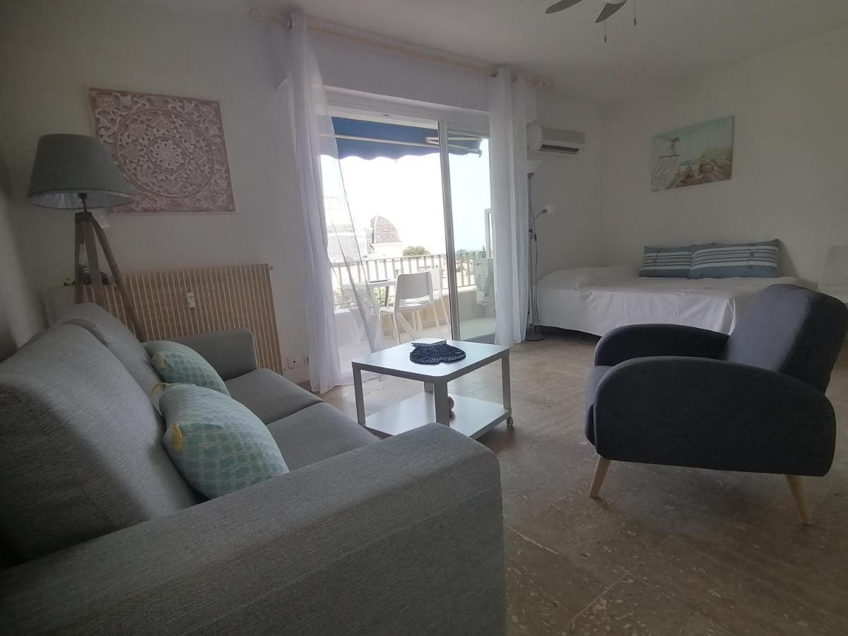 Residence L'Emilia อิแยร์ ภายนอก รูปภาพ
